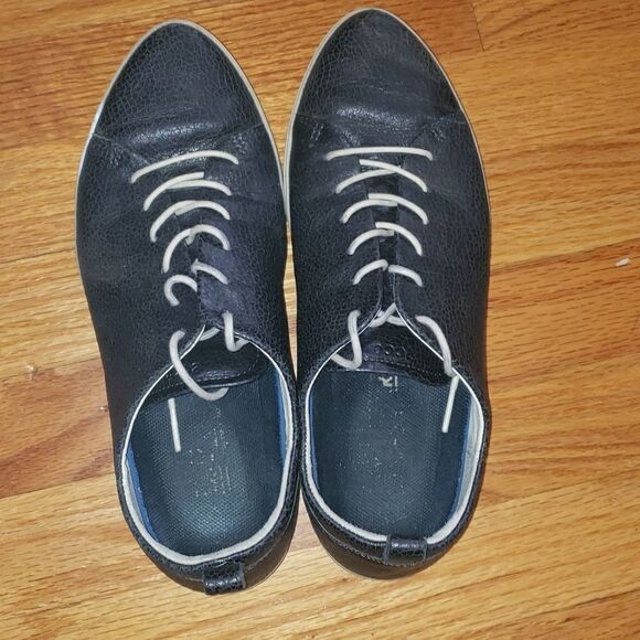 ECCO Black Leather Sneakers - Picture 5 of 8